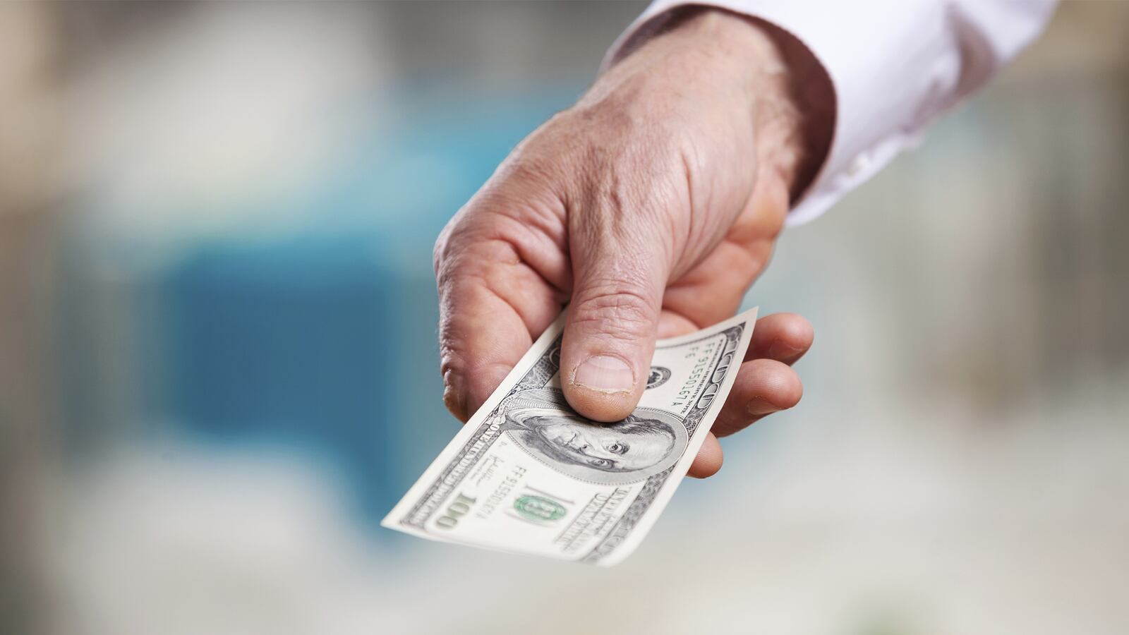 articles/2015/07/20/tollbooth-operator-pays-toll-for-driver-gets-fired/150720-kelemen-tollbooth-tease_qffx9n