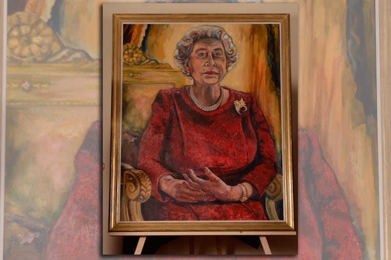 articles/2013/05/02/another-new-and-hideous-portrait-of-the-queen/130502-sykes-queen-portrait_tptaaa