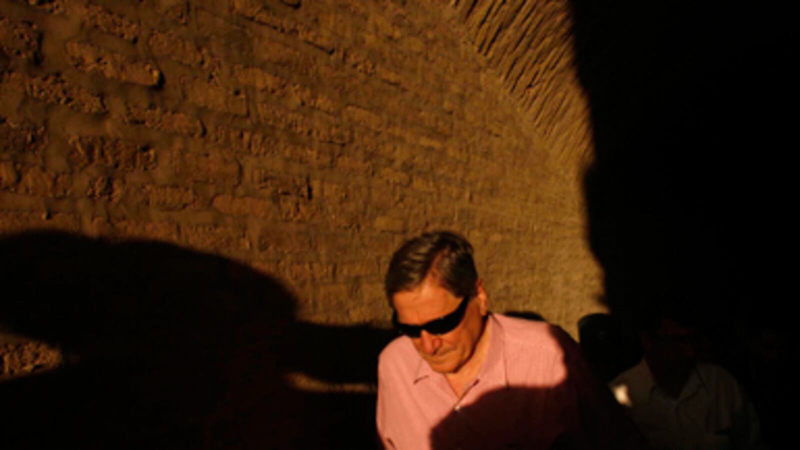 articles/2010/12/14/richard-holbrookes-age-of-dominance-peter-beinart-remembers-the-fallen-diplomat/beinart-holbrooke_147159_ttrqol