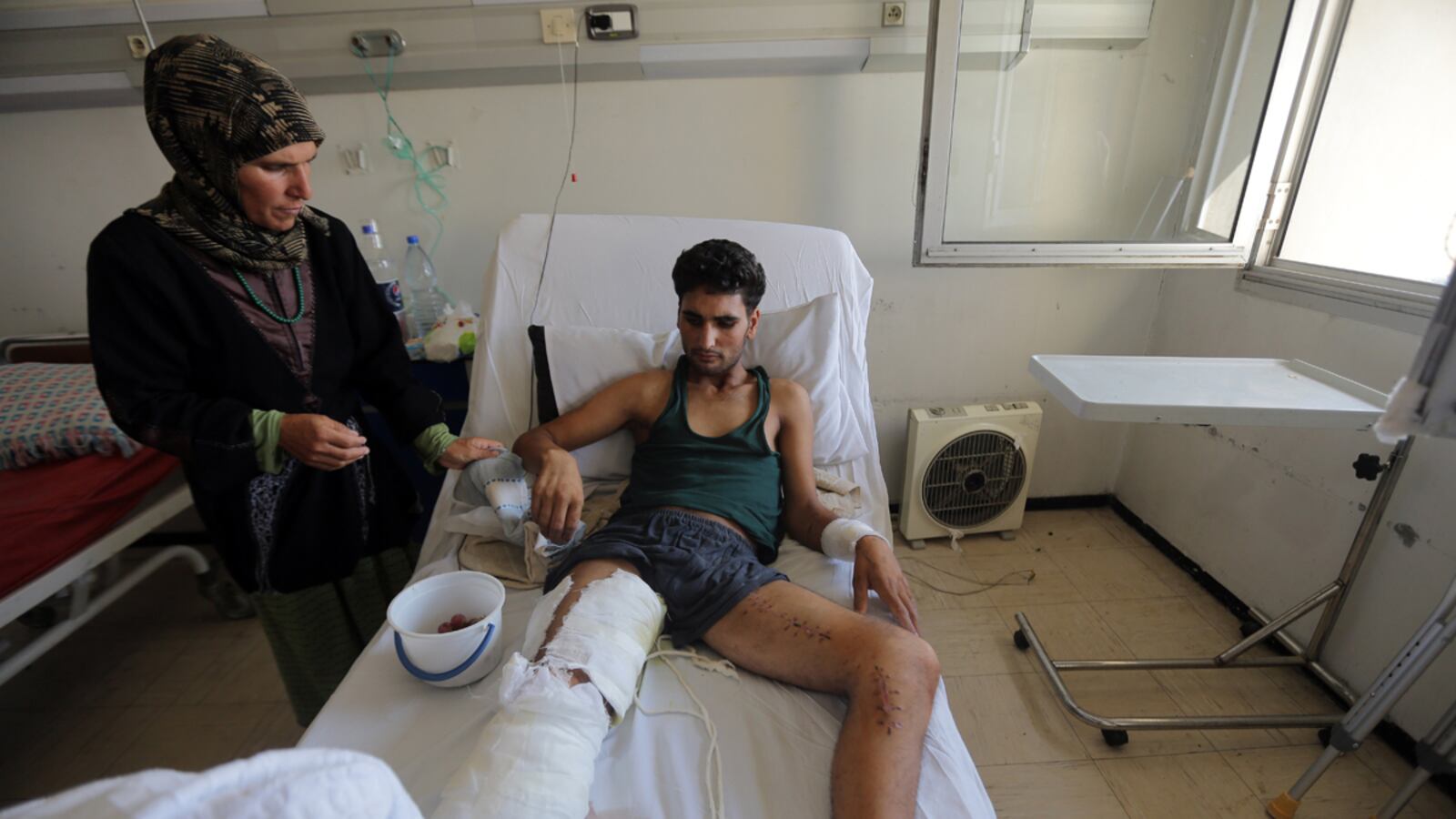 cheats/2012/09/02/syria-sees-deadliest-week/syria-deadliest-week-unicef-reports-cheat_y26sac