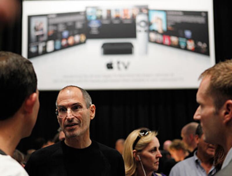 articles/2010/09/01/apple-ditches-the-geeks-with-new-apple-tv/reis-apple-geeks_jptuhb