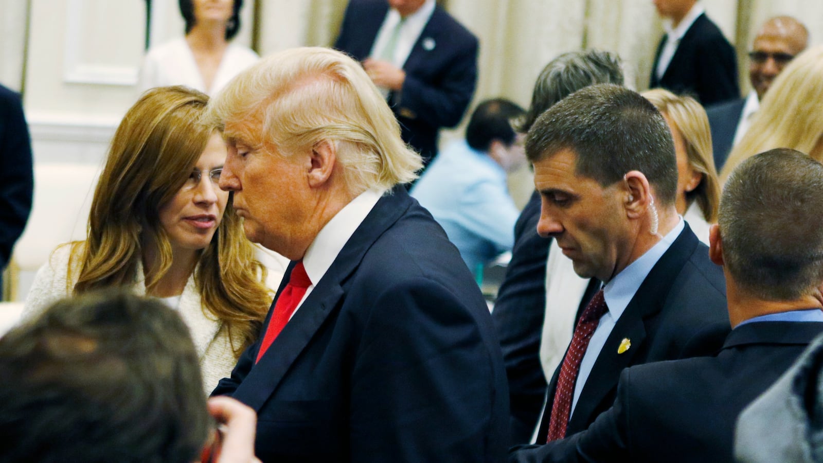 cheats/2016/04/14/prosecutor-lewandowski-was-likely-protecting-trump/160331-cheat-fields_l1uw11