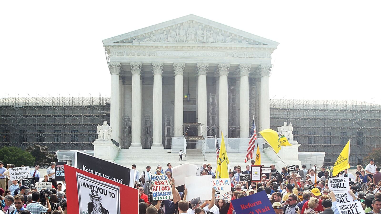 articles/2012/06/28/legal-experts-decode-the-supreme-court-s-obamacare-ruling/experts-decode-obamacare-ruling-tease_bgyhku