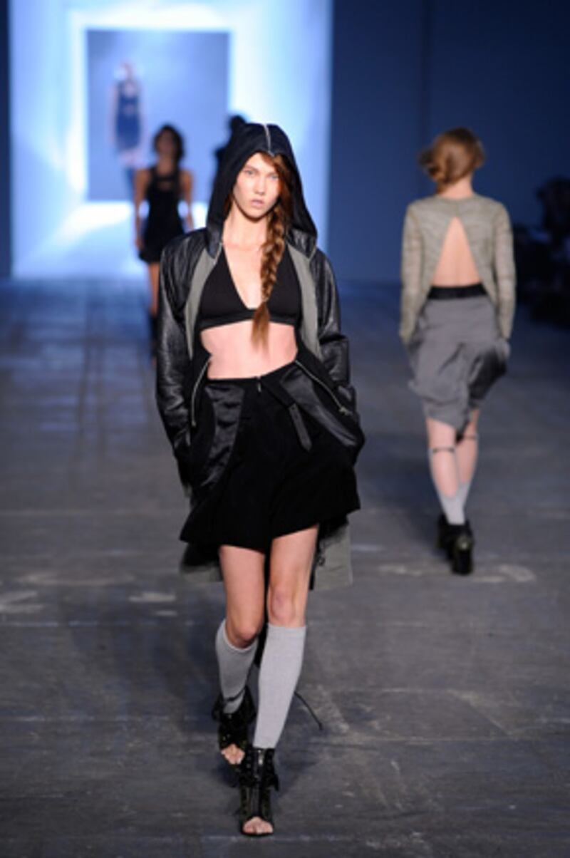 galleries/2009/09/12/ny-fashion-week-day-3/fashion-day-3---wang_gavu7e