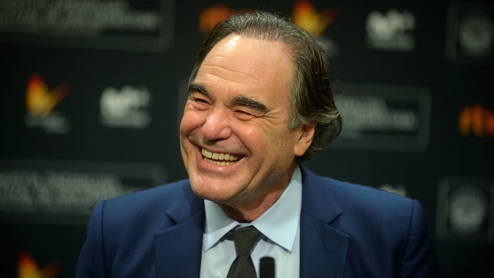 171012-oliver-stone-weinstein-defense-cheat_upzcal