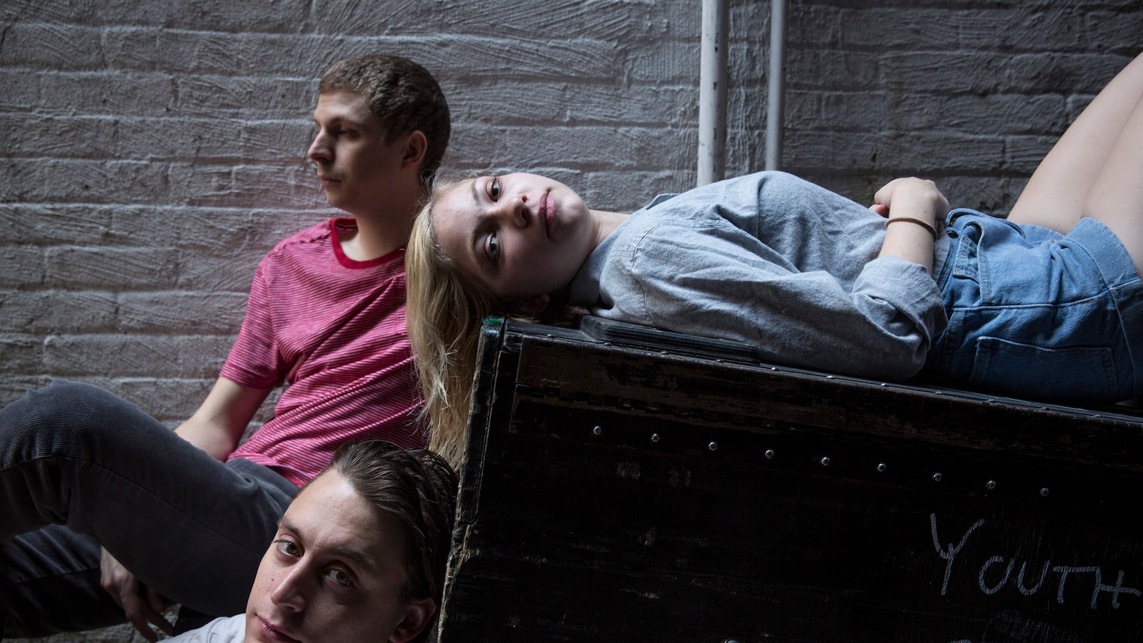 articles/2014/09/12/michael-cera-brings-this-is-our-youth-to-broadway-after-18-years/140911-teodorczk-this-is-our-youth-tease_agunff