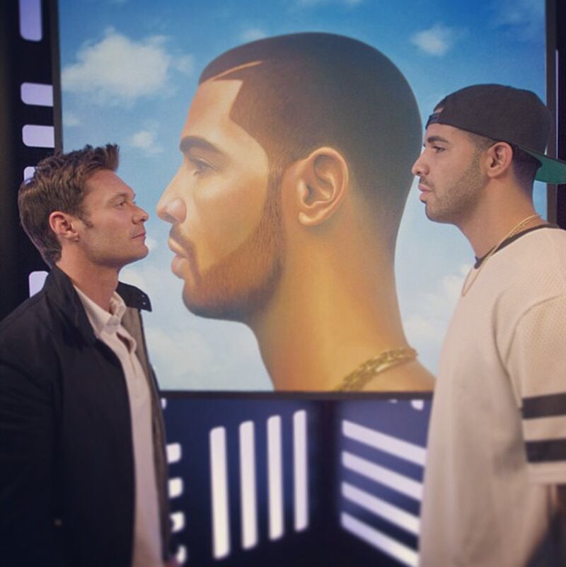 galleries/2013/09/29/britney-spears-nicki-minaj-more-celebrity-twitter-pictures-photos/130927-twitpics-seacrest_bel7pw