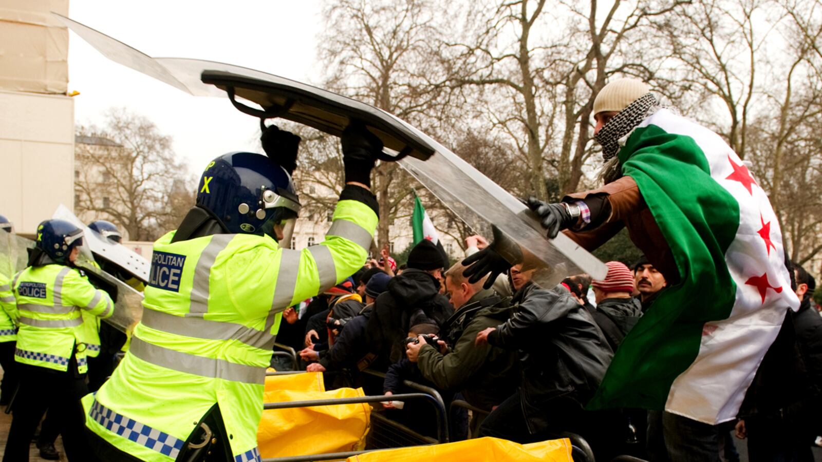 cheats/2012/02/05/syrian-embassies-under-siege/syria-protest-embassys-london-cs_cgad27