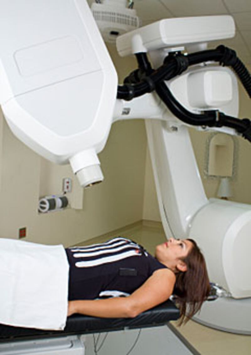 articles/2010/03/01/shoe-leather-heroes/shoe-leather-journalism---radiation-therapy_sydva2