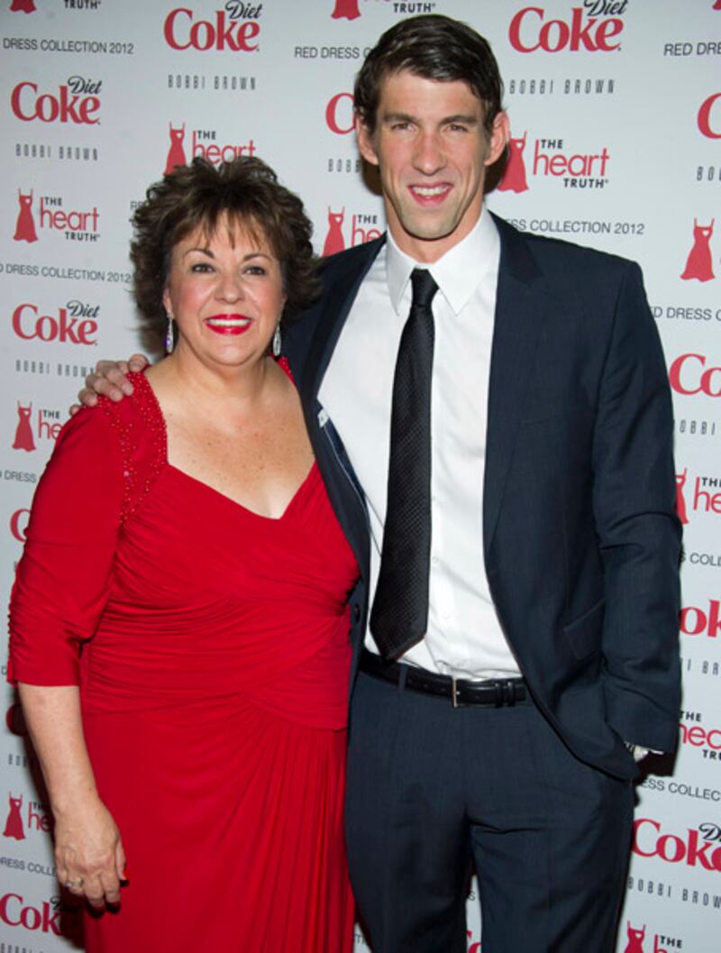 galleries/2010/05/06/celebrity-momma-s-boys/mommas-boys-phelps_paufx1