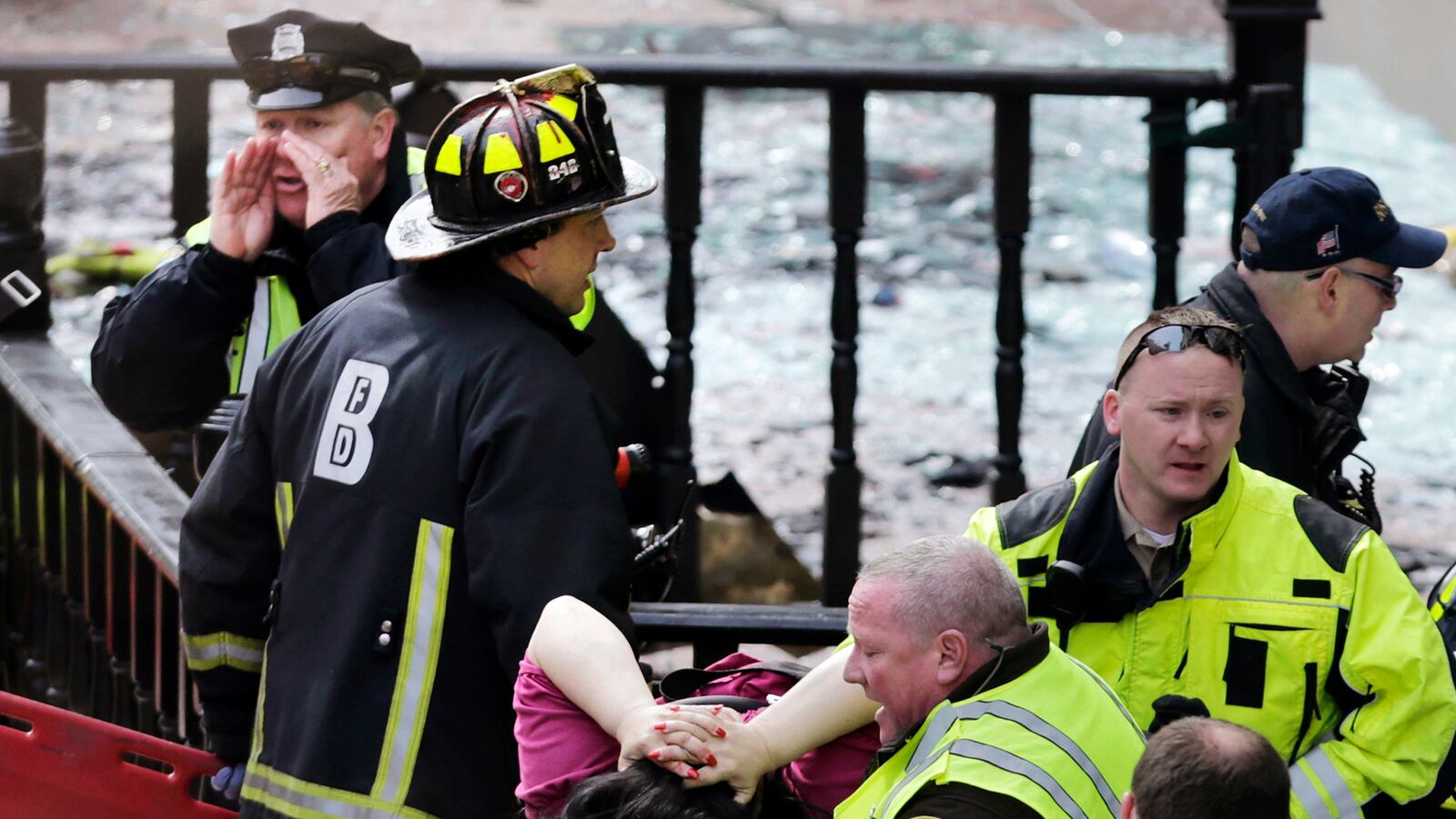 articles/2013/04/16/what-it-s-like-to-be-in-a-boston-emergency-room-today/130416-sepkowitz-hospital-tease-embed_kxgutk