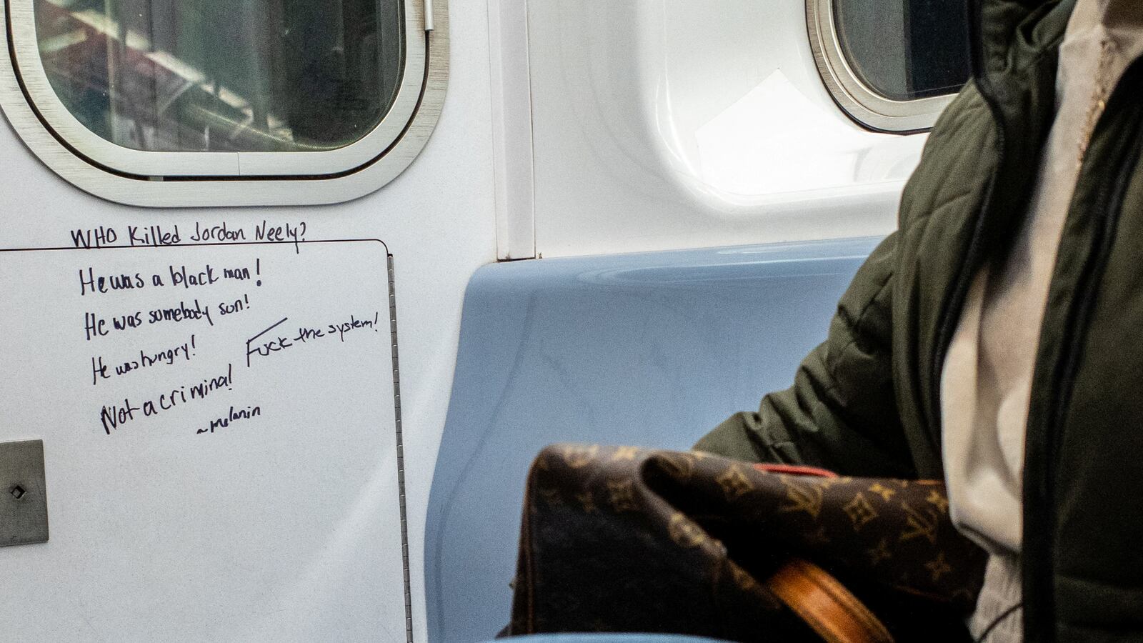 2023-05-04T200417Z_243427051_RC2PR0AMS35P_RTRMADP_3_USA-CRIME-NEW-YORK_zy3wkr