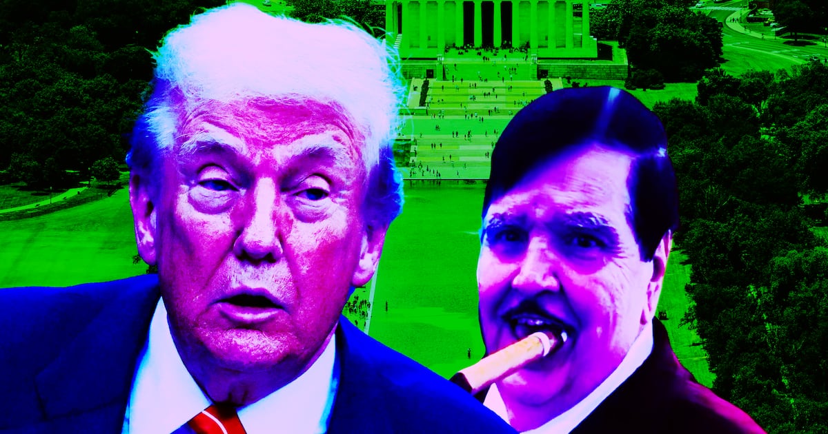 Trump's Pool Guys Hit With Probe for Slime Debacle