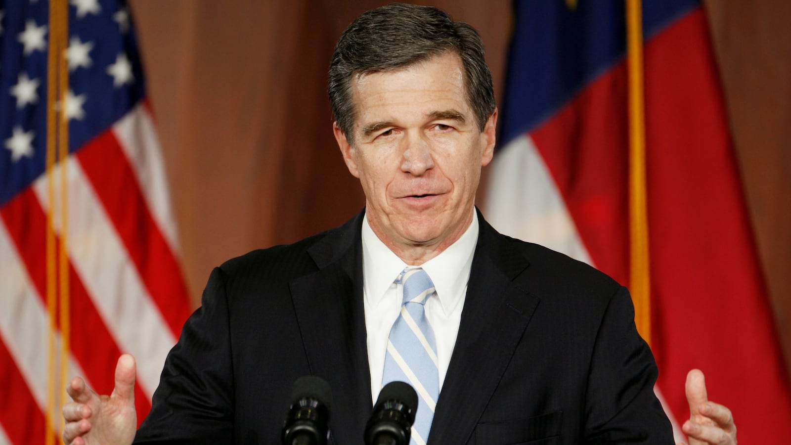 cheats/2016/12/19/lawmakers-poised-to-repeal-nc-bathroom-law/161219-roy-cooper-NC-cheat_uigzxn
