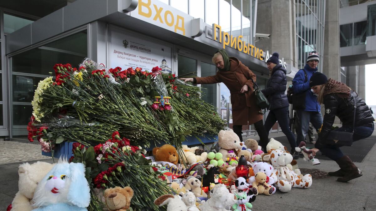 cheats/2015/11/02/metrojet-tech-issues-didn-t-down-plane/151102-russia-jet-cheat_cbxjbu