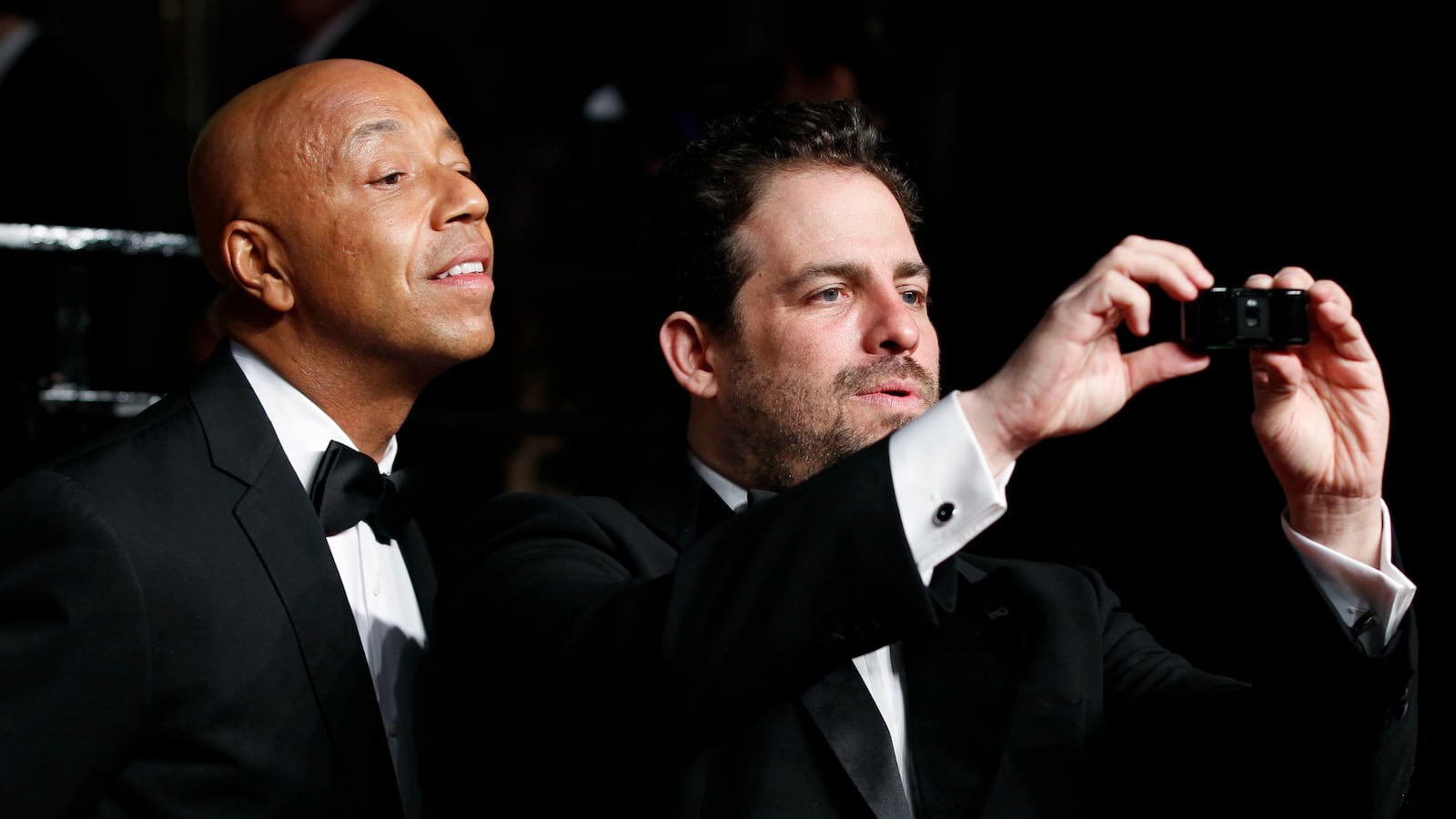 171119-simmons-cheat_v4xmyf