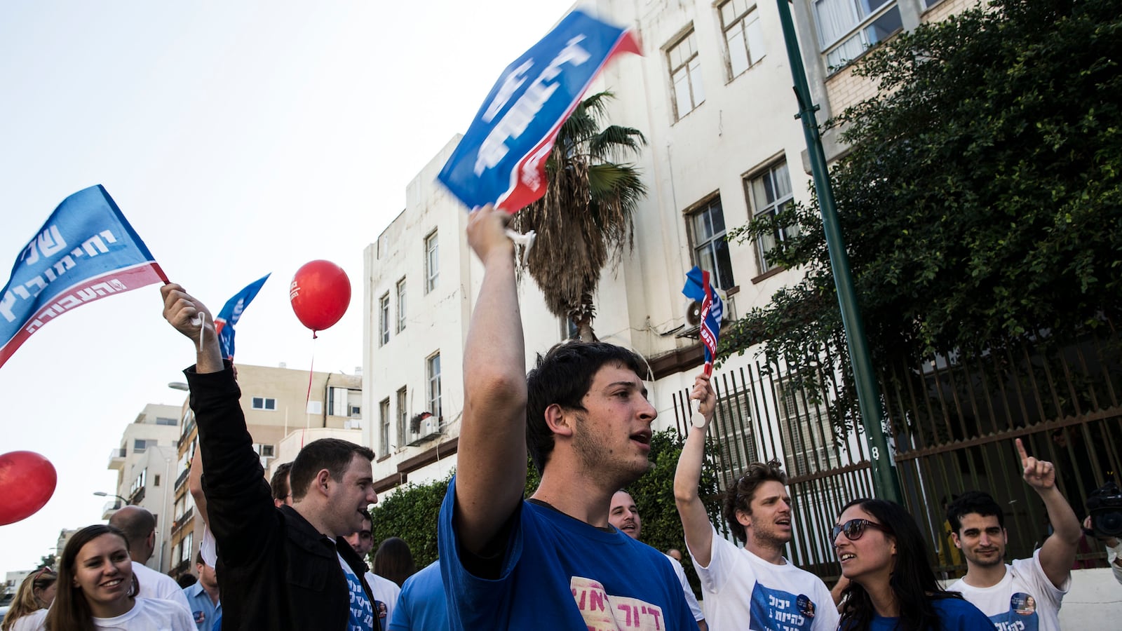 articles/2013/01/22/resigned-to-loss-but-optimism-on-the-center-left/shelley-parade-openz_tso0vr