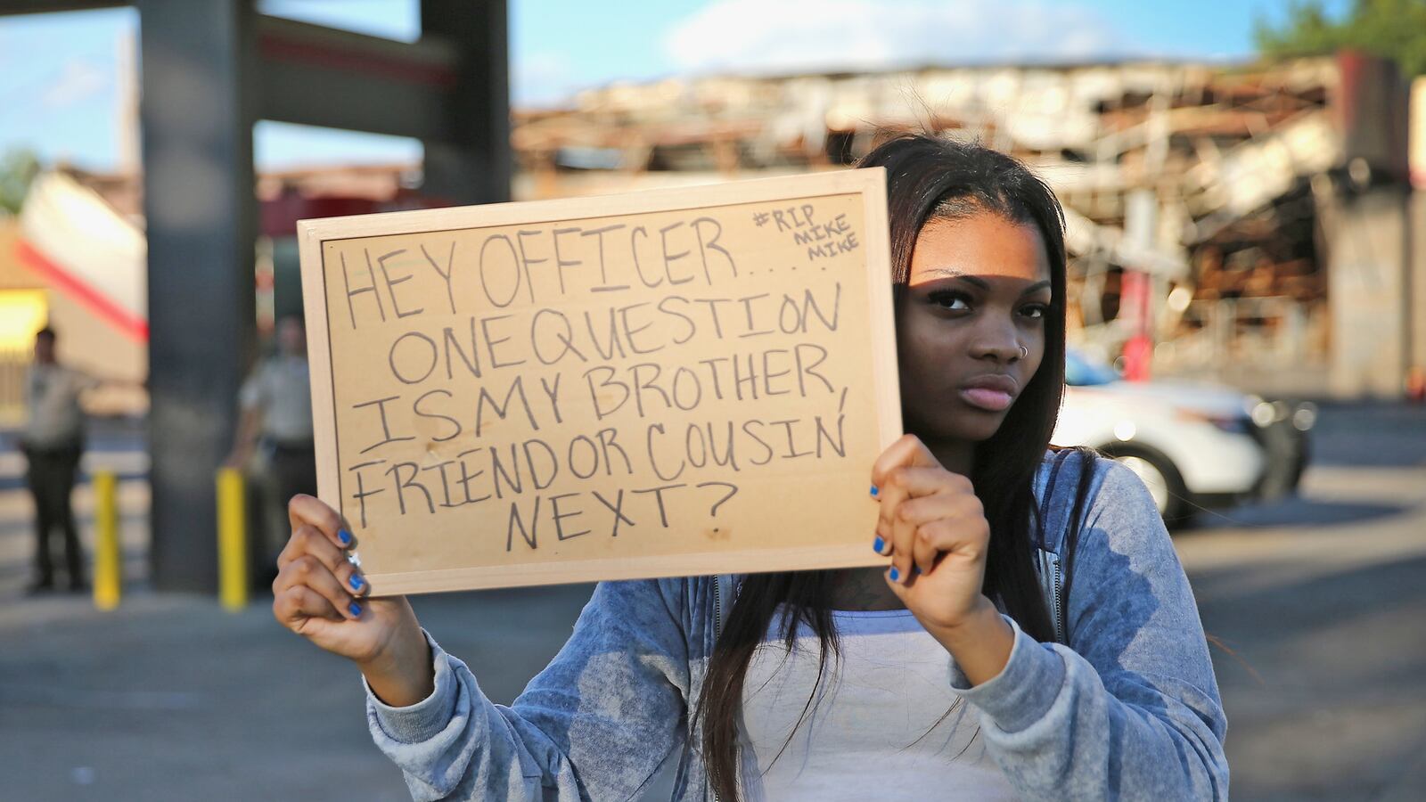 cheats/2014/08/14/anonymous-claims-to-id-ferguson-cop/140814-ferugson-cop-cheat_ikixsf