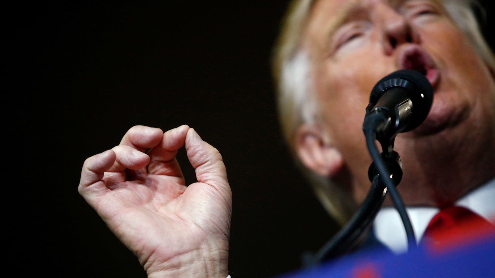 articles/2016/08/02/donald-trump-to-baby-at-rally-crying-is-for-losers/160802-woodruff-donald-trump-tease_qlcrug