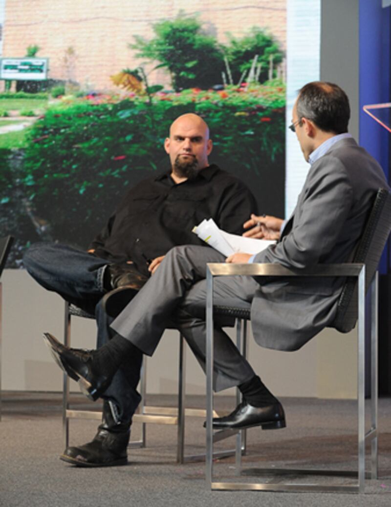 galleries/2010/10/23/the-daily-beast-innovators-summit-in-pictures/innovators-summit---day-2---26_jypuyx