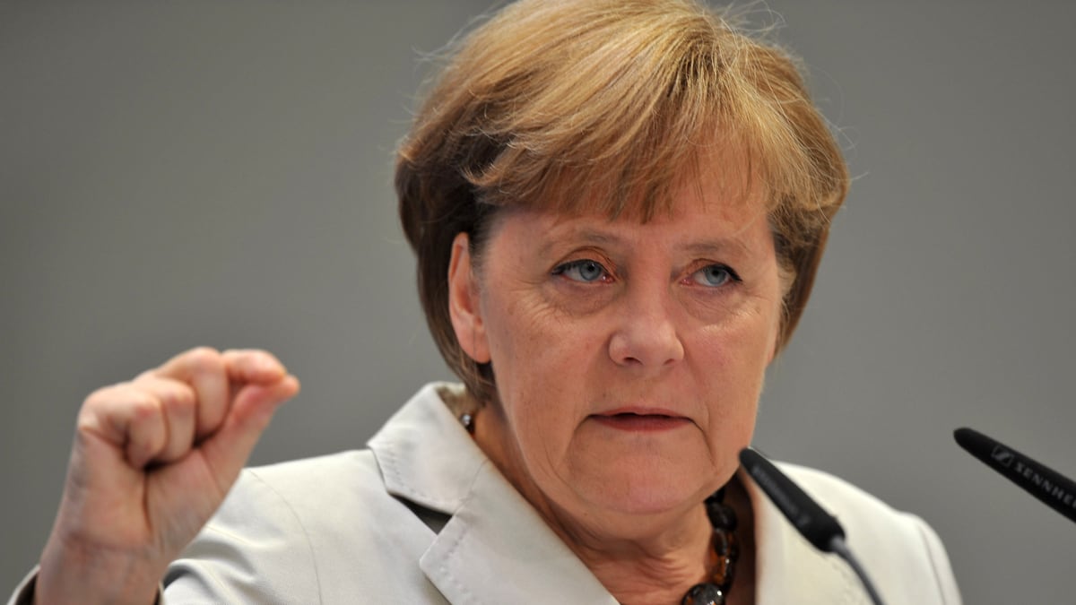 cheats/2012/06/03/merkel-says-no-to-debt-sharing/merkel-rejects-eurozone-debt-sharing-cheat_zpsndr