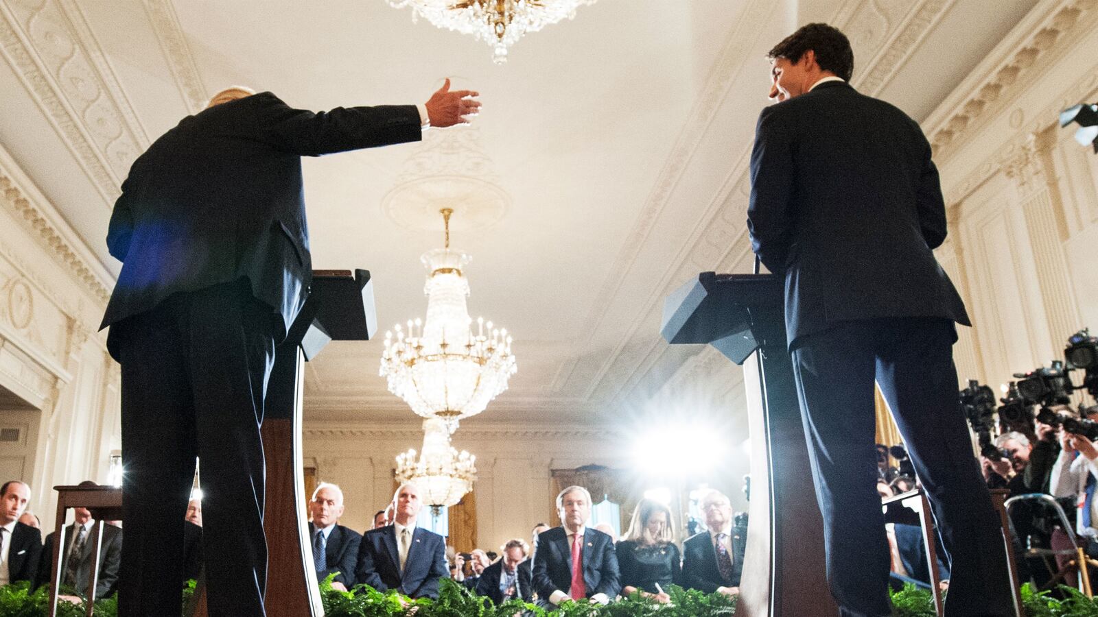 articles/2017/02/13/will-president-trump-ever-take-tough-questions-from-the-press/170213-grove-press-tease_zxm6au