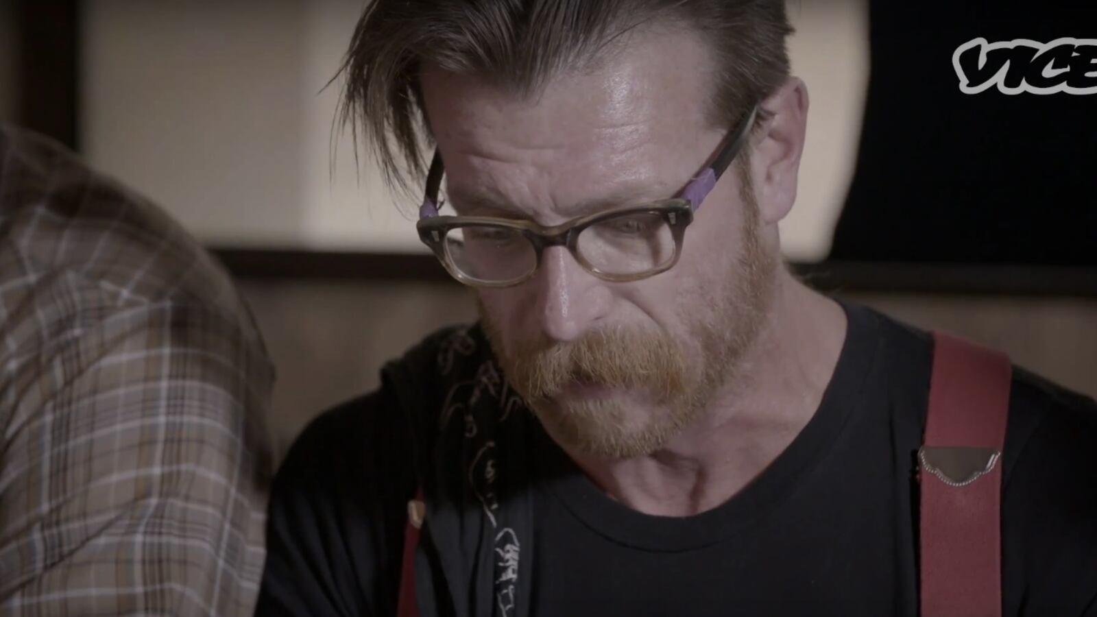 articles/2015/11/25/eagles-of-death-metal-open-up-about-paris-attacks-so-many-people-wouldn-t-leave-their-friends/151125-stern-eagles-of-death-metal-paris-tease_k6orjd