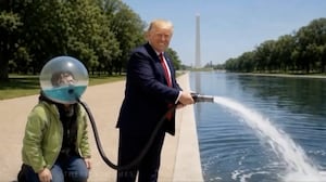 Donald Trump’s Truth Social meme Lincoln Memorial Reflecting Pool