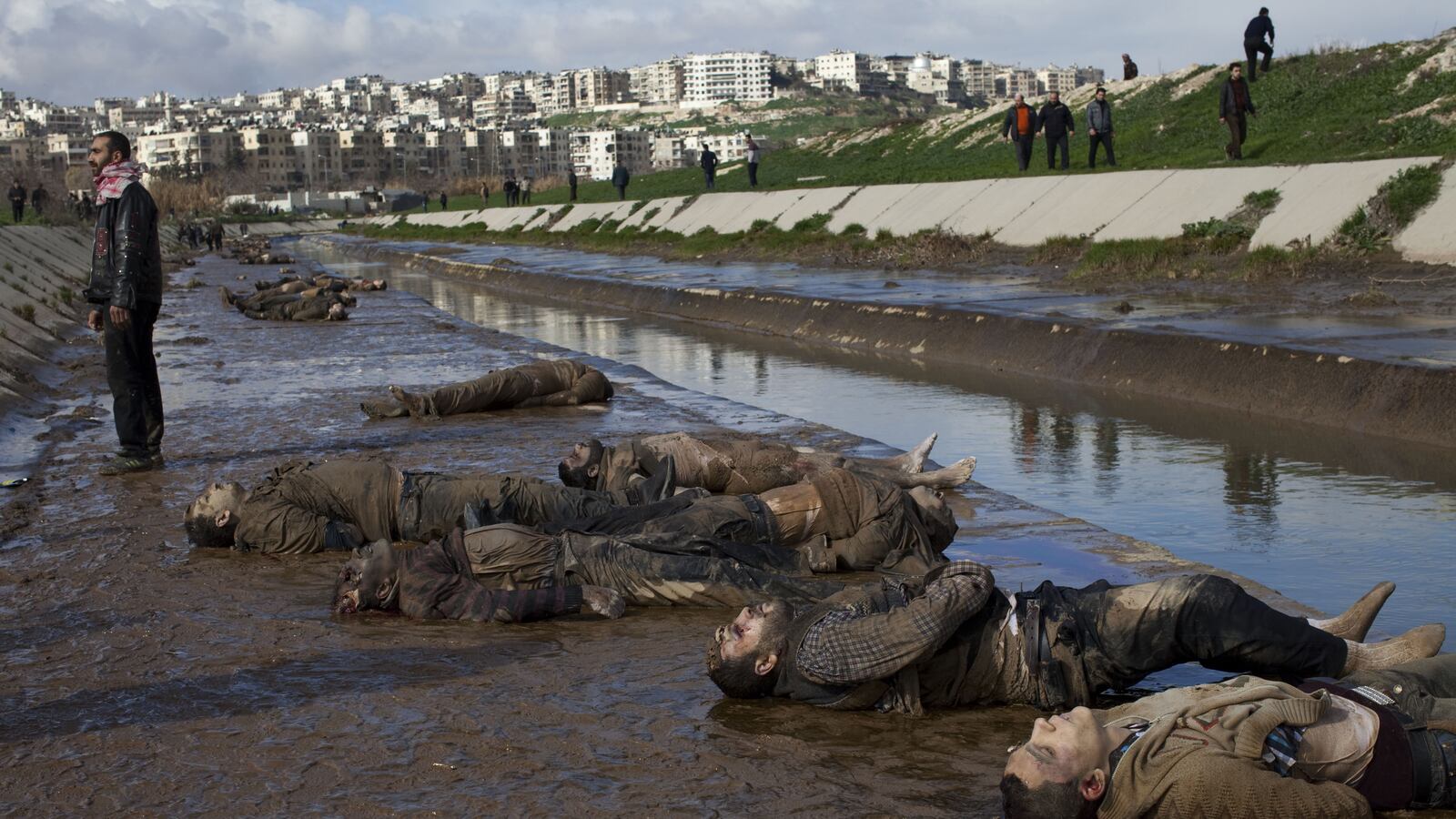 articles/2013/03/11/the-story-behind-this-graphic-syrian-photo/the-story-behind-this-graphic-syrian-photo-image_pvtjql