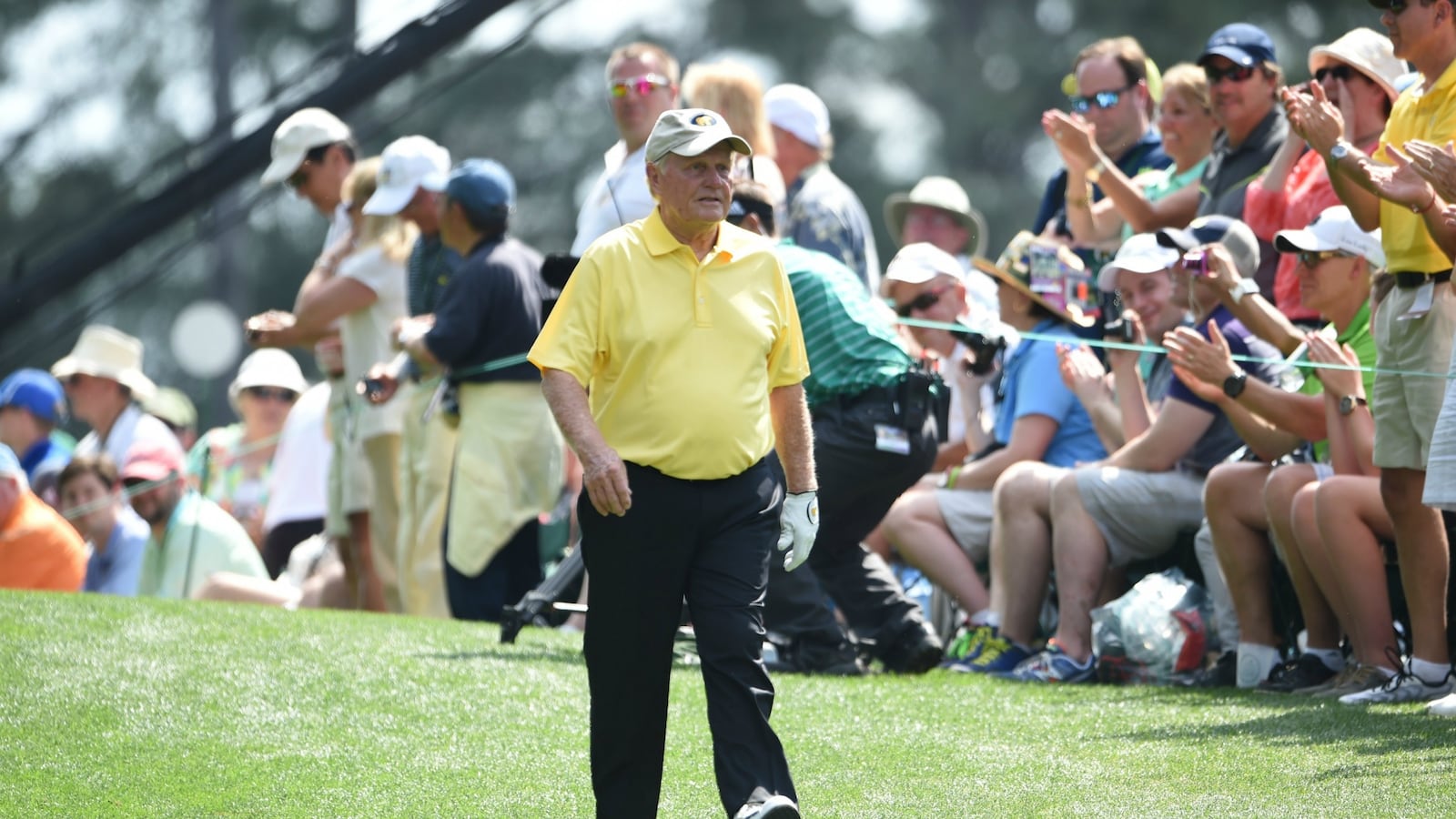 cheats/2015/04/08/jack-nicklaus-scores-hole-in-one/150408-golf-cheat_dudlnt