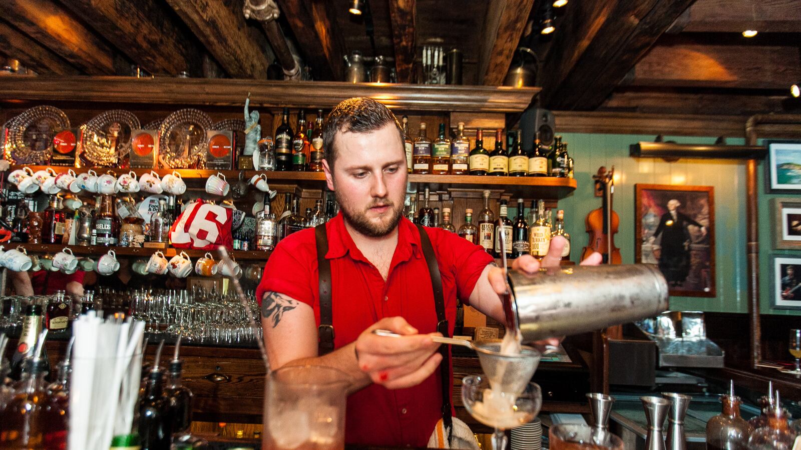 articles/2016/03/16/st-patrick-s-day-secrets-of-irish-whiskey/160316-rothbaum-irish-bar-tease_pazo5q