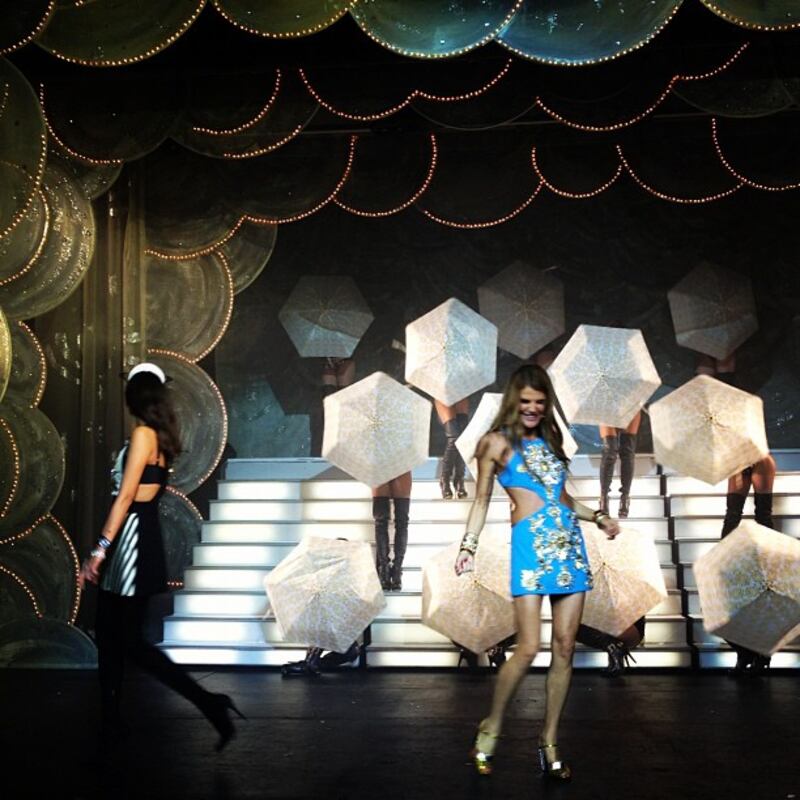 galleries/2012/09/29/anna-dello-russo-kelly-osbourne-and-more-fashion-instagrams-of-the-week/anna_dello_russo_ki1rui