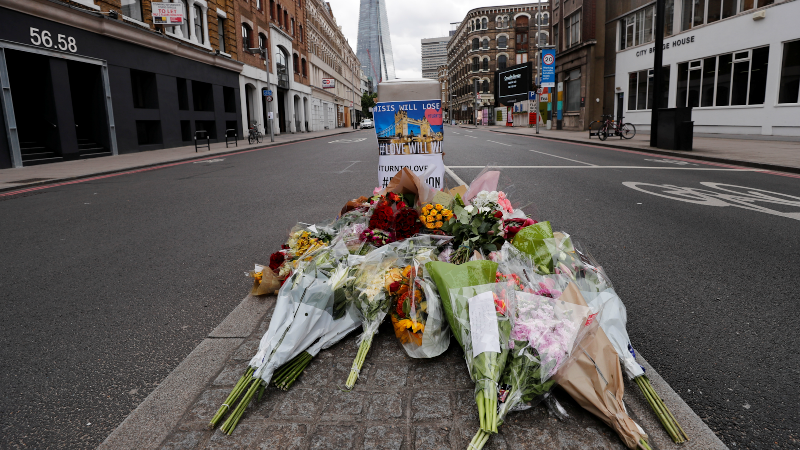 170605-cheat-london_y7p6xs