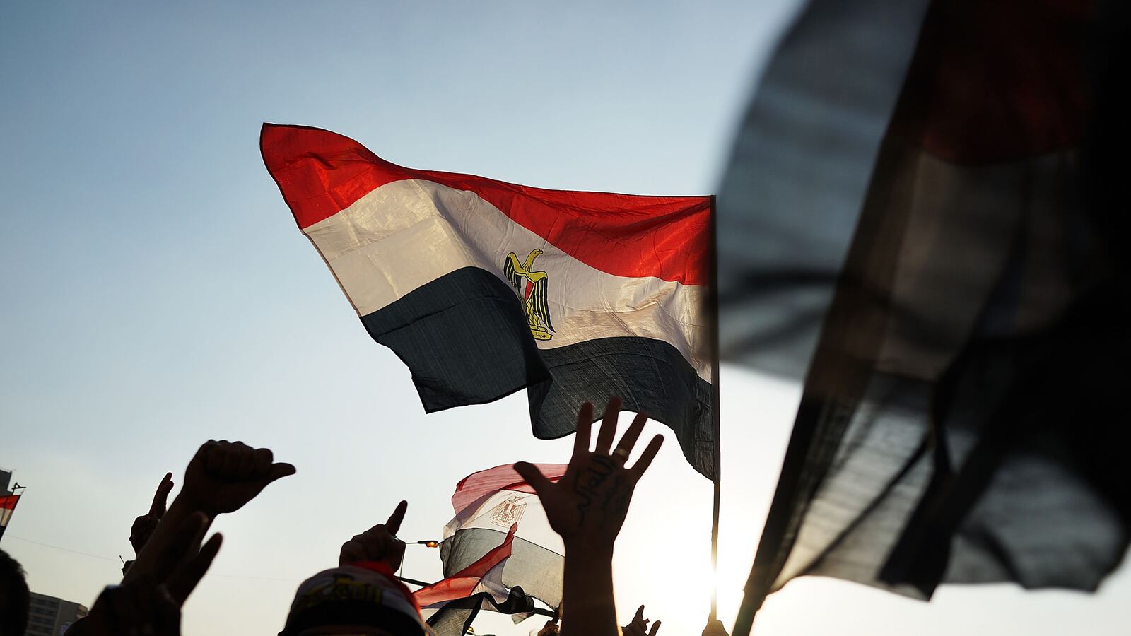 articles/2013/07/06/egypt-s-military-is-waiting-for-the-worst/130706-Dickey-Giglio-egypt-army-tease_siml92