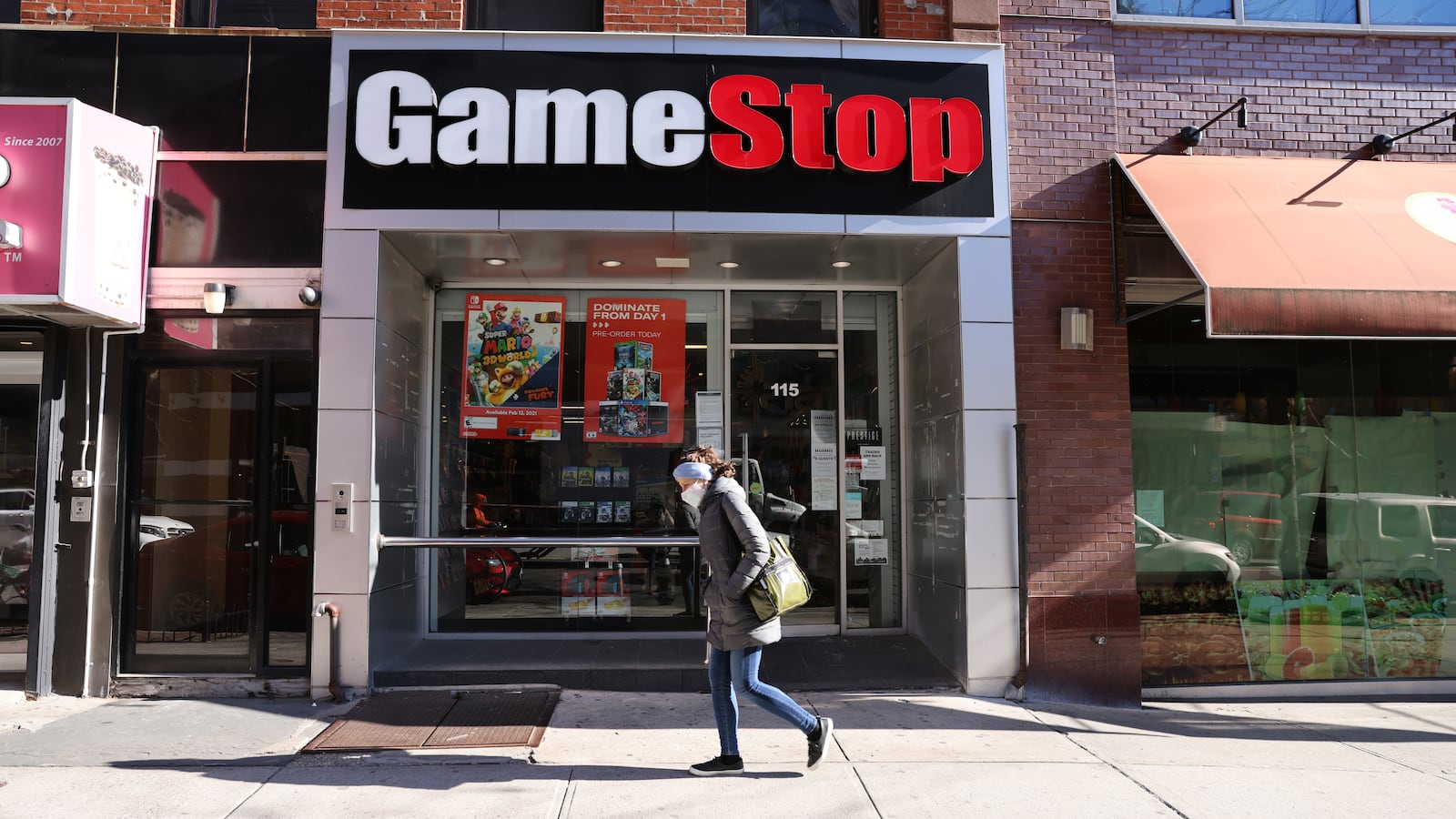 012921-gamestop-cheat_e6sfoh