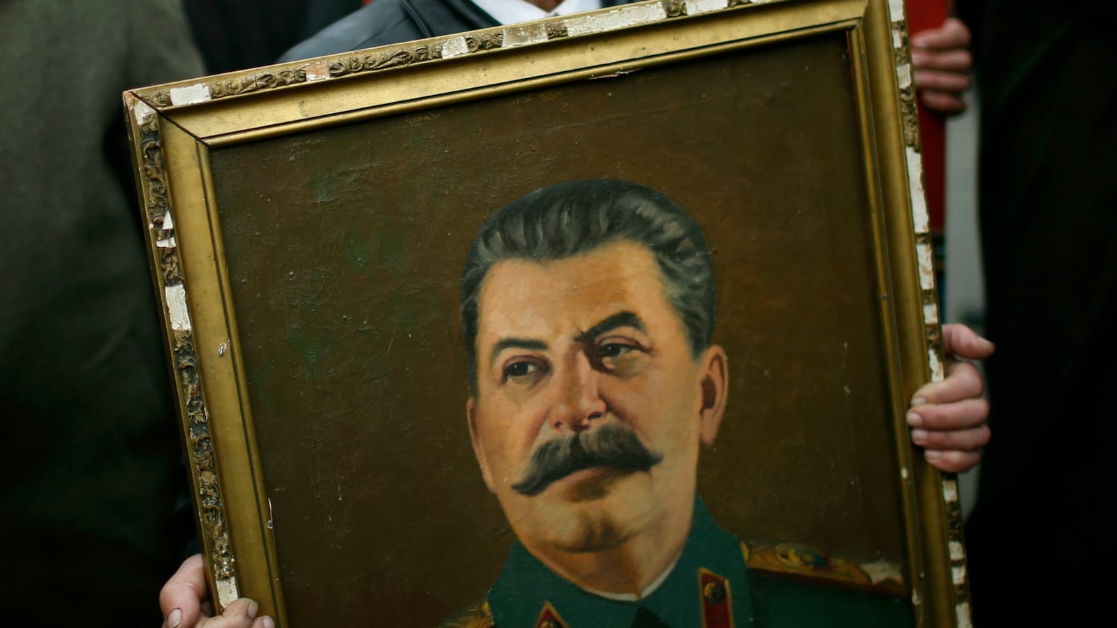 cheats/2016/02/01/report-stalin-analyzed-mao-s-feces/160201-stalin-cheat_s2xowq