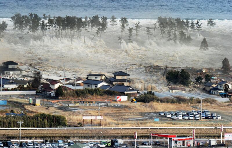 galleries/2011/03/11/quake-tsunami-hit-japan/japan-quake-4_w70o2j