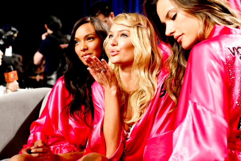 galleries/2011/11/10/backstage-at-the-2011-victoria-s-secret-fashion-show-photos/victorias-secret-tachman13_w9rch6