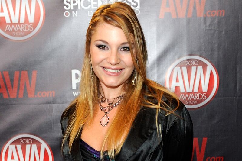 articles/2013/02/11/porn-isn-t-just-for-men-why-women-love-watching/130211-aurora-snow-tease_tb4vei