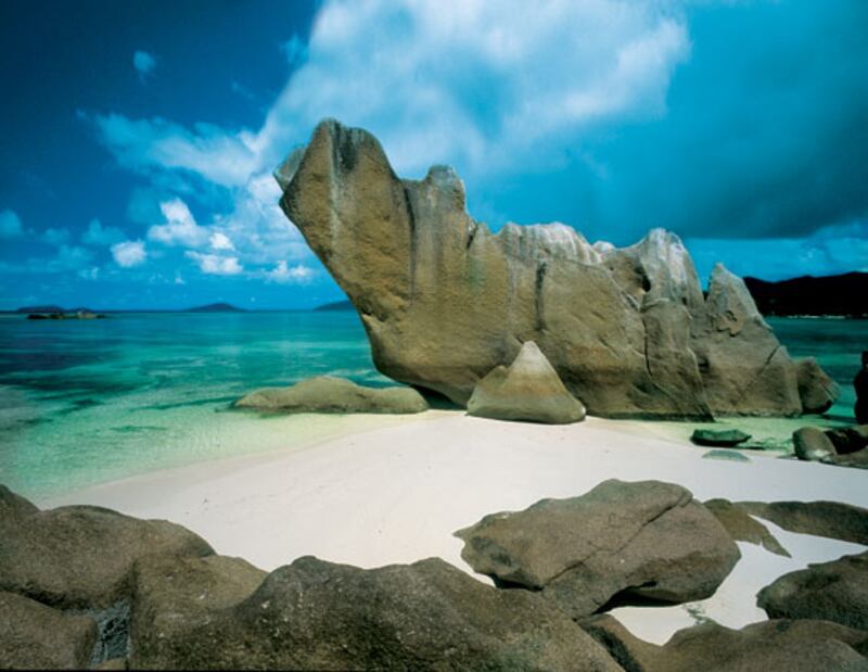 galleries/2010/07/14/island-escapes/100-island-book---sey-chelles_sfxe9z