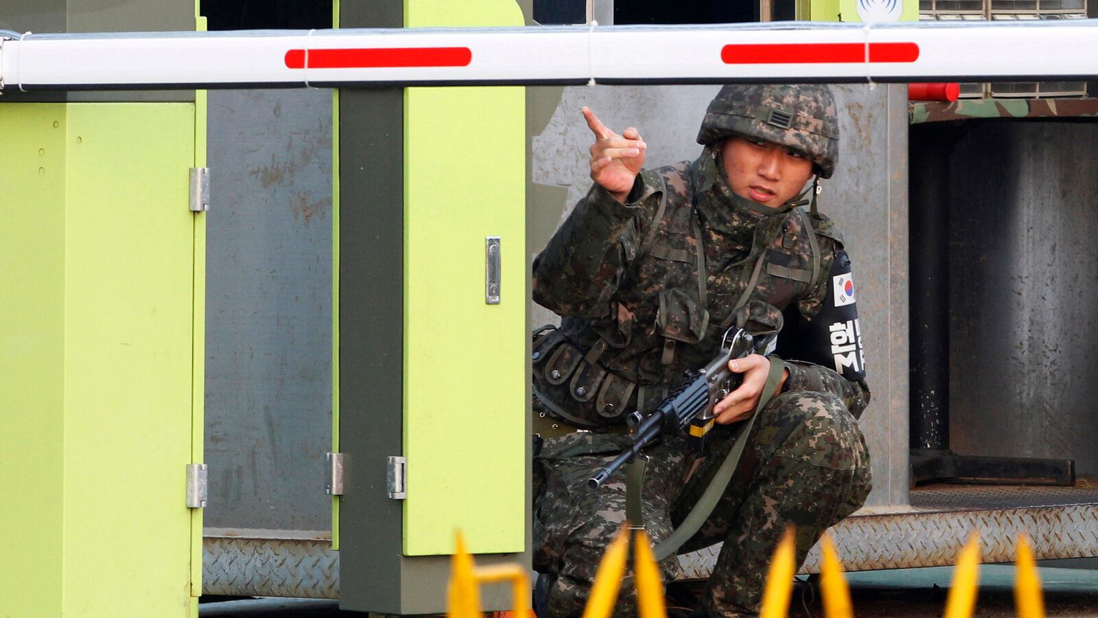 cheats/2013/04/04/north-korea-blocks-border-crossing/130404-nkorea-border-tension-cheat_lewzdk