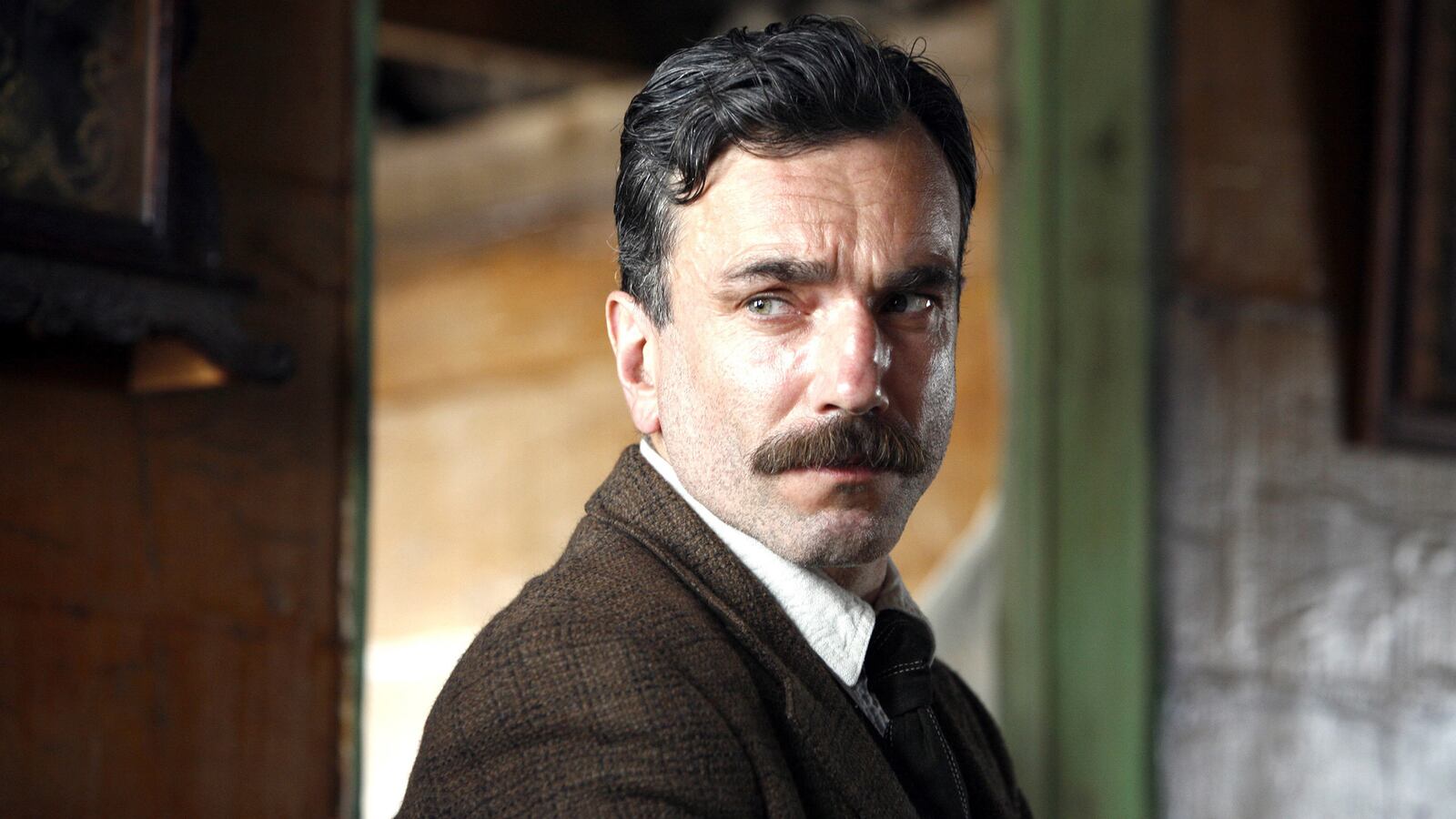 170620-fallon-daniel-day-lewis-tease_j54jmt