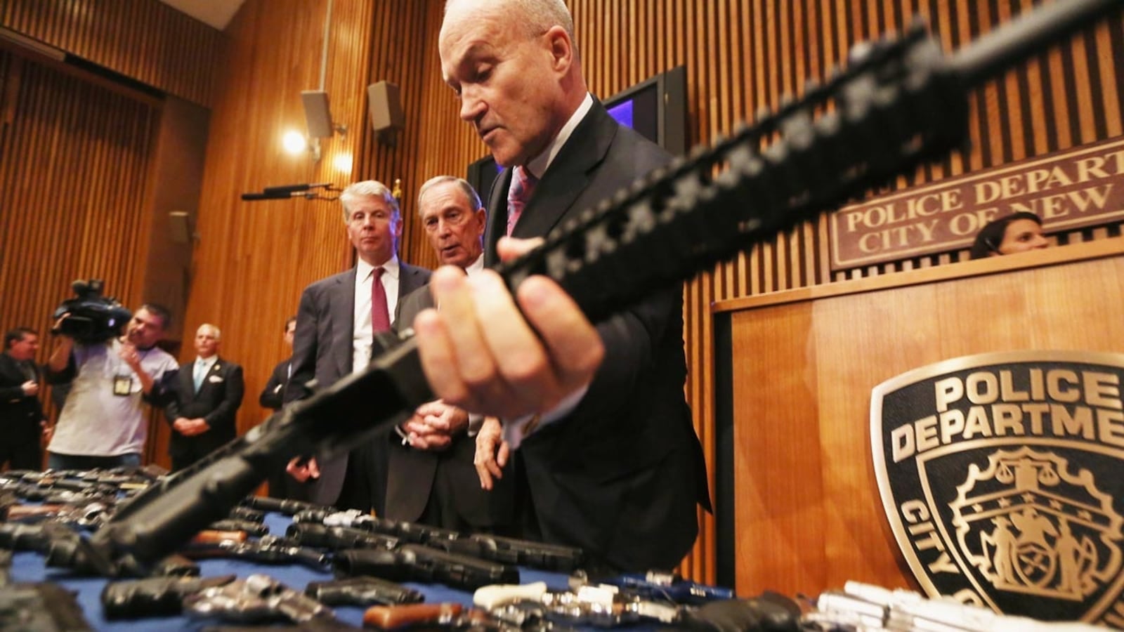 articles/2012/11/29/gun-control-lobby-targets-obama-demands-reform/shapiro-obama-gun-control-tease-embed_v2icin