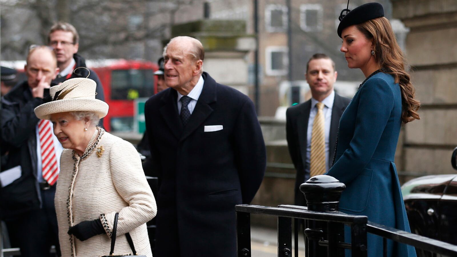 articles/2013/03/20/kate-middleton-wears-baby-on-board-button-as-she-takes-subway-with-queen/130320-sykes-queen-duchness-underground-1_g5so52