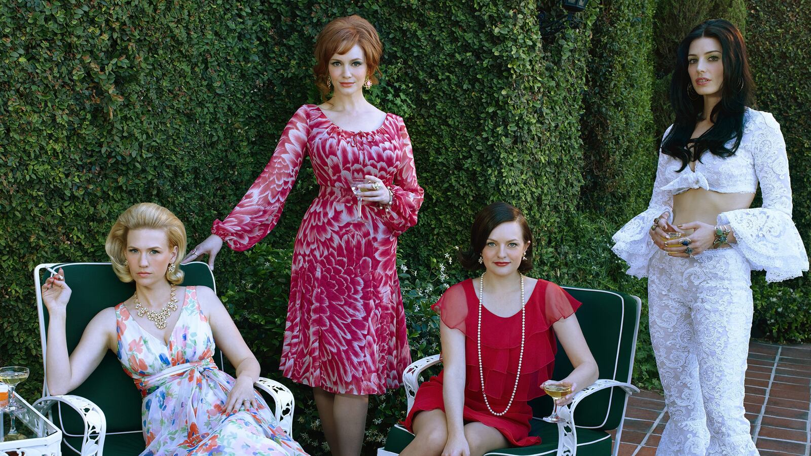 articles/2015/03/31/she-makes-mad-men-look-so-good/150330-mcnearney-mad-men-stylist-tease_kiu43p