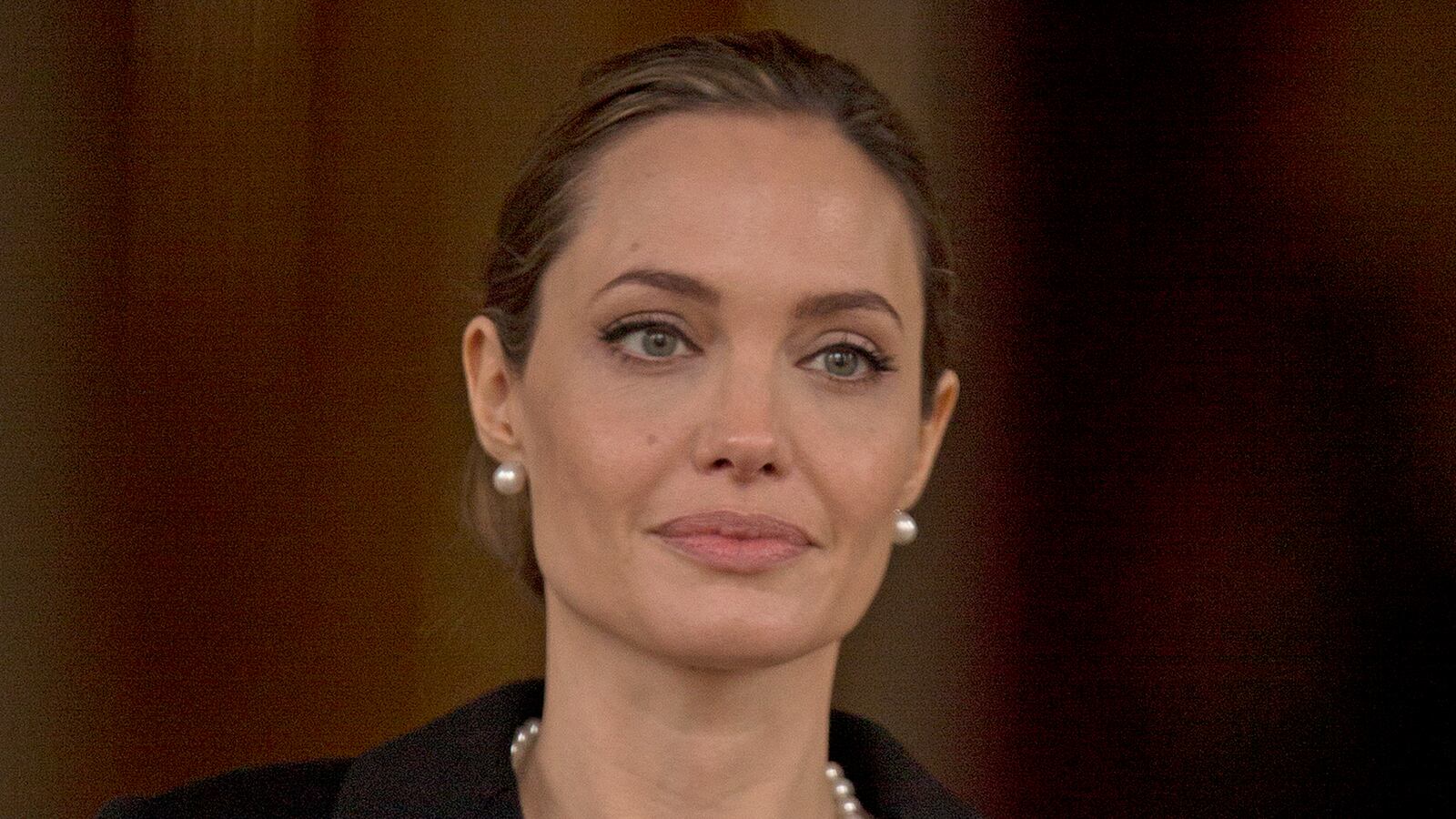 cheats/2013/05/27/jolie-s-aunt-dies-of-breast-cancer/130527-angelina-jolie-aunt-dies-cheat_a8plzv