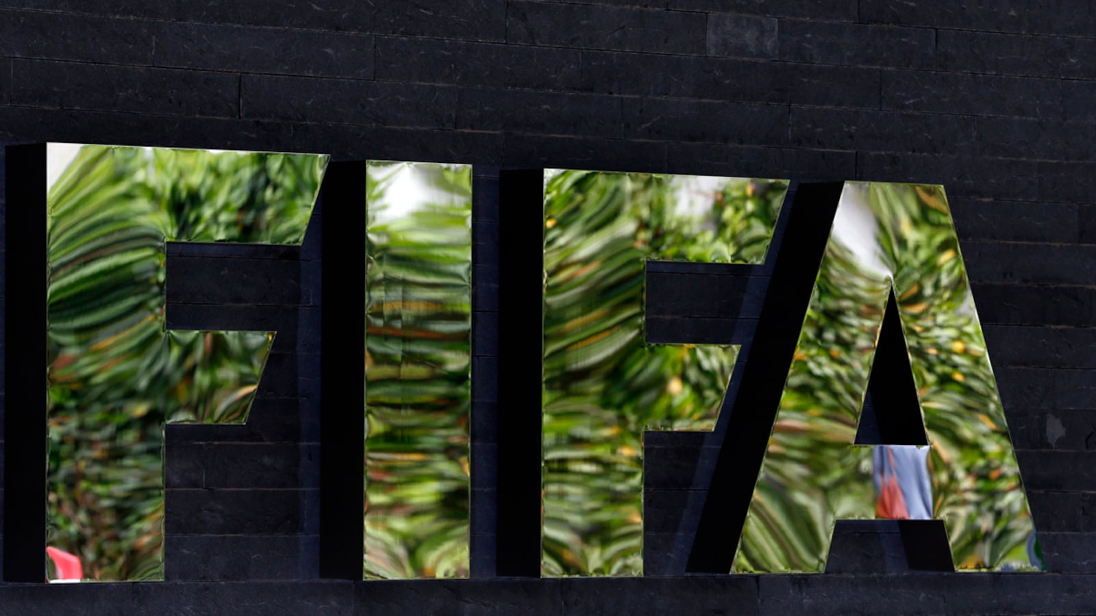 cheats/2015/07/16/swiss-extradite-first-fifa-official/150716-fifa-cheat_kujrxj