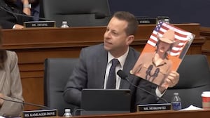 Rep. Moskowitz rips Noem's giant hat.