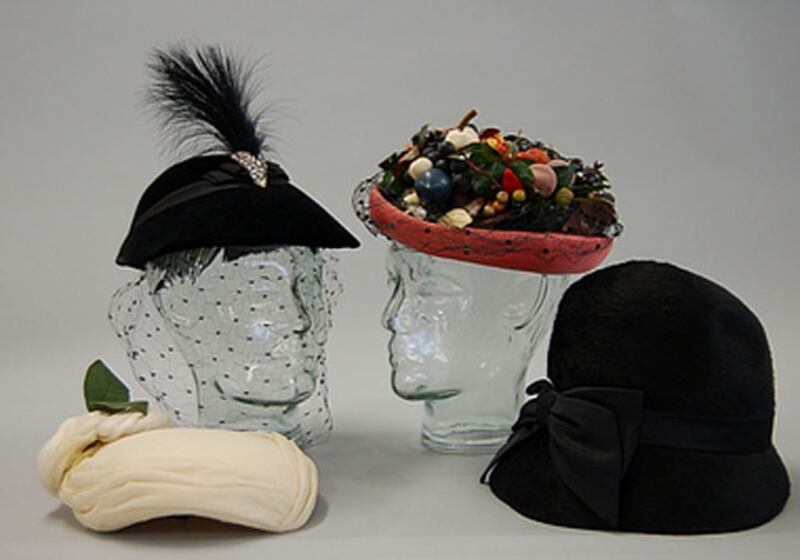 galleries/2009/12/09/audrey-hepburn-auction/audrey-hepburn-7_suy4gr