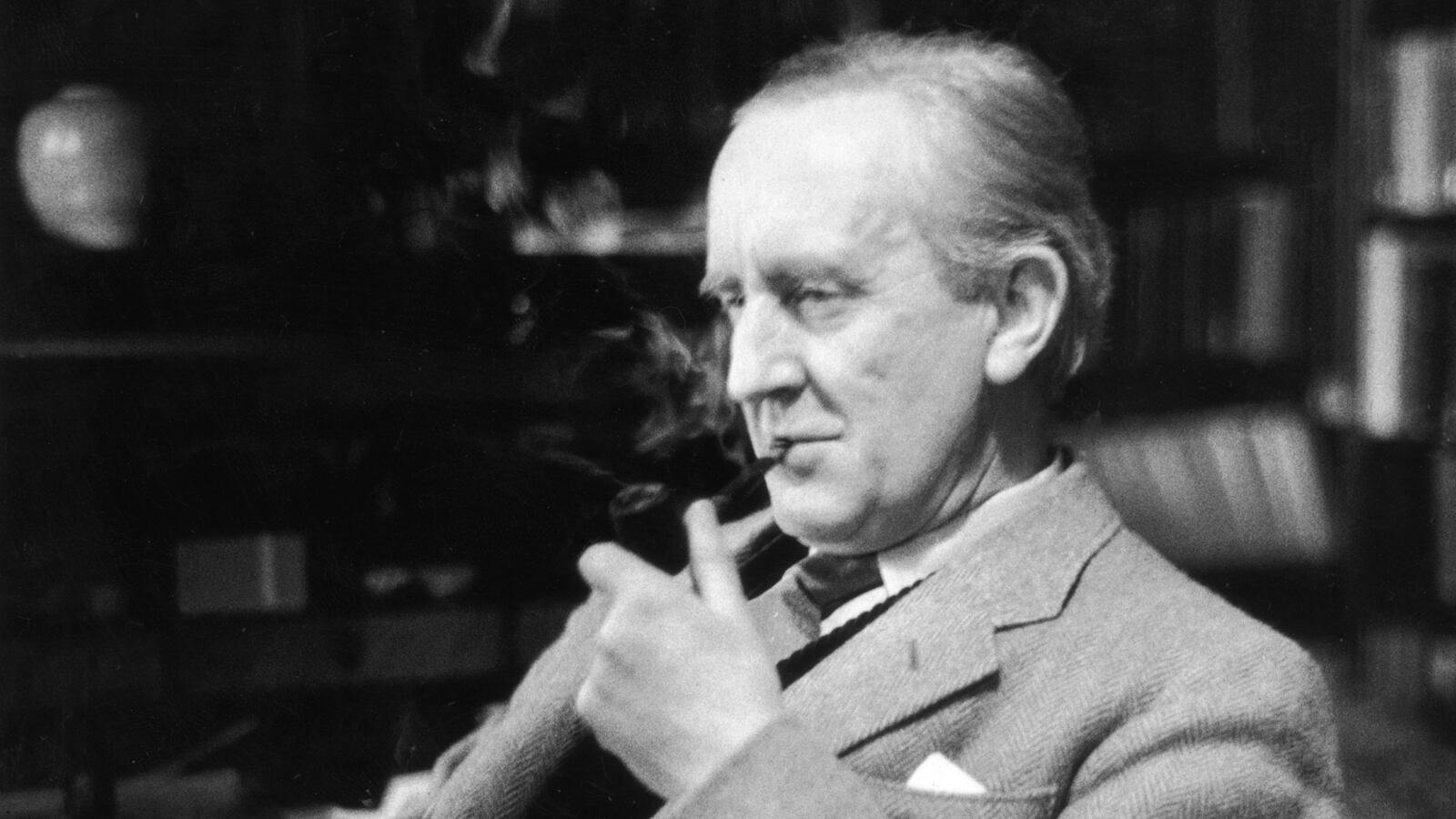 cheats/2014/08/07/j-r-r-tolkien-s-10-tips-for-writers/140319-beowulf-tolkien-cheat_awyhi2